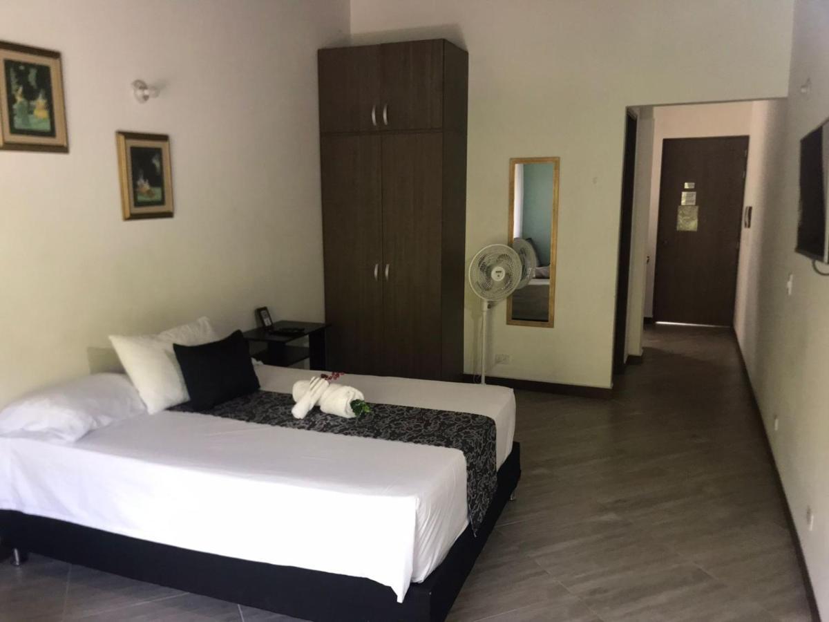 Apartahotel Avanti メデジン エクステリア 写真